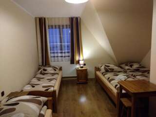 Фермерские дома Willa Wyrostek Баньска Четырехместный номер с видом на горы-6