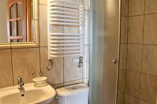 Фермерские дома Willa Wyrostek Баньска Четырехместный номер с видом на горы-10